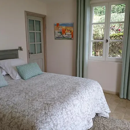 Les 3 Iles Ла Круа-Вальме