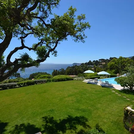 Les 3 Iles Ла Круа-Вальме